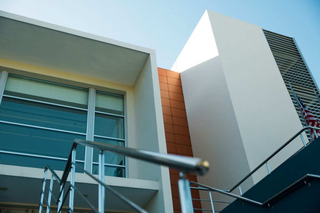Edificio Multiusos Carol Morgan School
